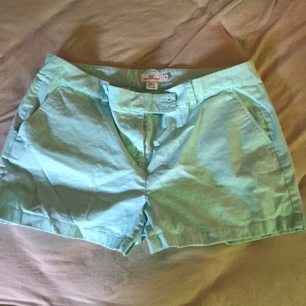 Vineyard Vines Shorts Size 16